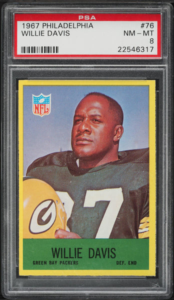 1967 Philadelphia FB Card # 76 Willie Davis Green Bay Packers HOF PSA 8 NM-MT (MGD2)